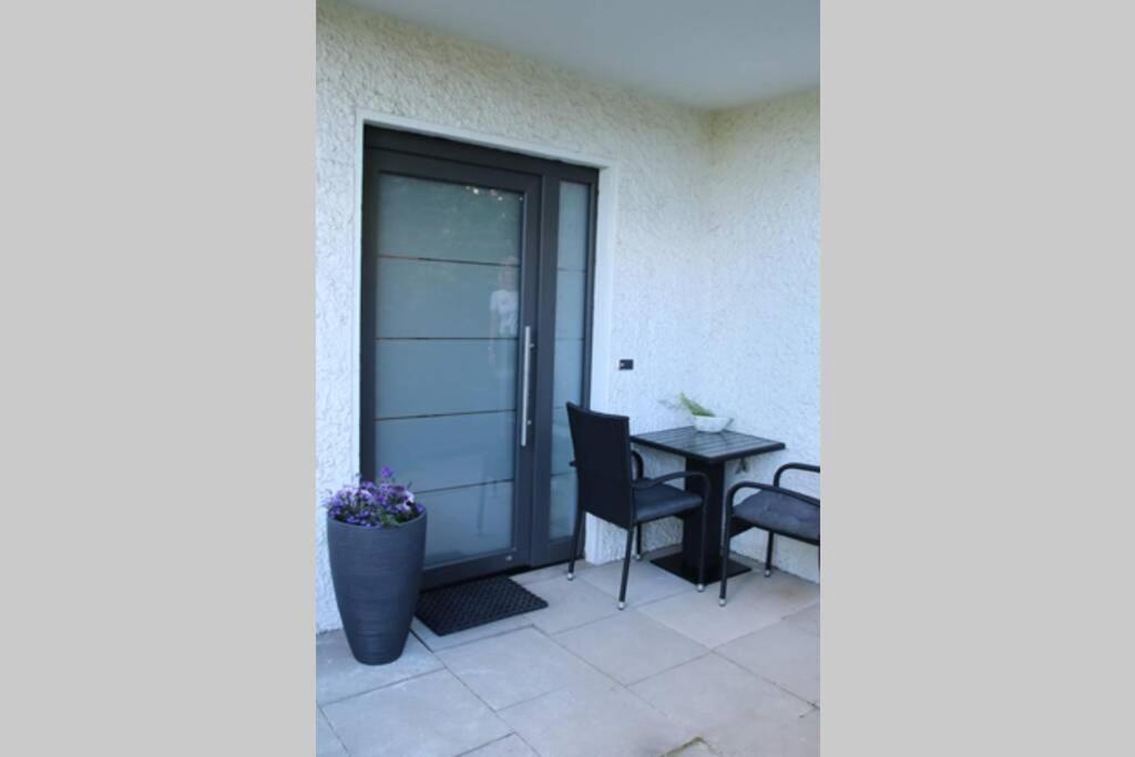 Moderne Ferienwohnung Mit Privatem Eingang - Rosa Kalletal Exterior photo